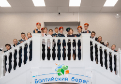 Кадетам вручили памятные знаки